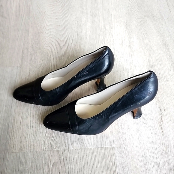 DELMAN LEATHER PUMPS WITH PATENT LEATHER TOE - Picture 2 of 5